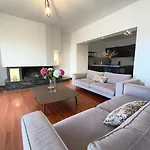 Downtown Luxury Apartment