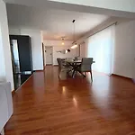 Downtown Luxury Apartment