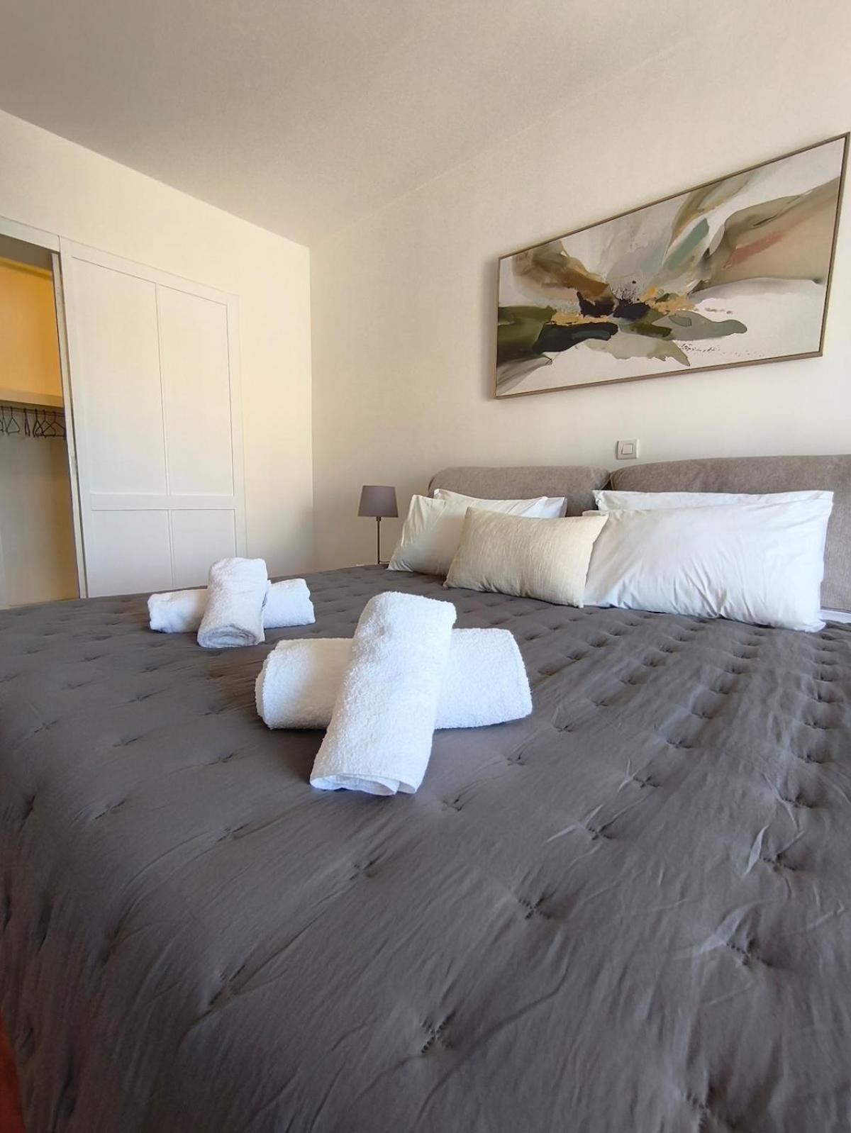 Downtown Luxury Rhodes City